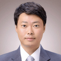 Kyungsik Hwang