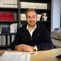 Dr. Lukas Götzelmann
