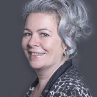 Suzanne Stoop