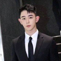 李江楠