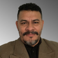 Carlos Flores