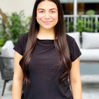 Fernanda Flores