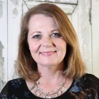 Lynda Knutson