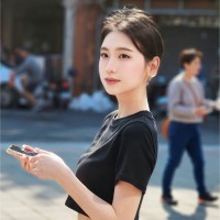 張譯云