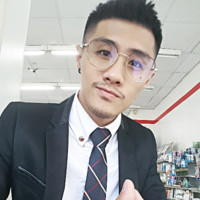 周黃育賢