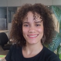 Letícia Medeiros Flores