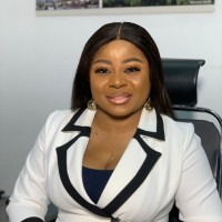 Dr Stephanie Obiano