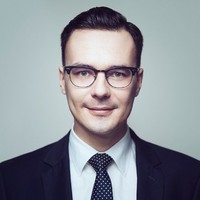 Dr Bartosz Sierakowski