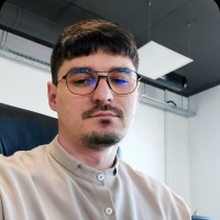 Максим Михайлов