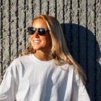 Laura L.