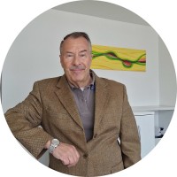 Dipl. - Kfm. Michael Lastring