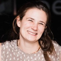 Dr. Anna Schauer