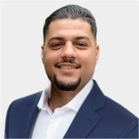 Mauricio M.