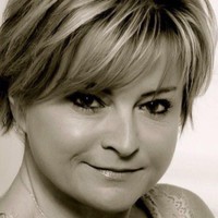 Claire Cheek