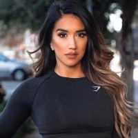 Amanda E Warren
