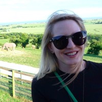 Holly Farnham