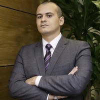 Kim Corrêa De Sá E Crasto