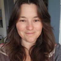 Holly Surgens