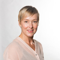 Sarah Lindstrom