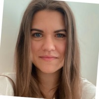 Eszter Valu