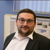 Михаил Попов