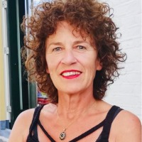 Lia Van Veghel