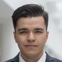 Максим Пузанов