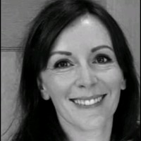 Dr Ruth Watson