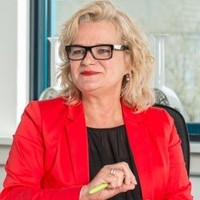 Anne Brinks