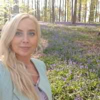 Ann Van Broeck