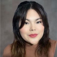 Iris Oliveros