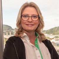 Veronica Bastos