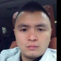 黄子英