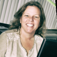 Ellen Brom