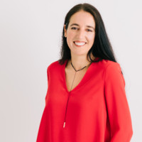 Silvia Correia-Thomas