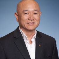 Dennis Mak, Pe