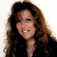 Jeannette G Gold