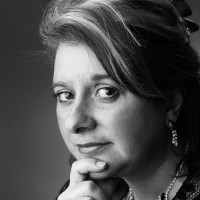 Julie Vivienne