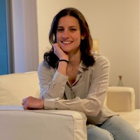 Nathalia Müller Lusquinos