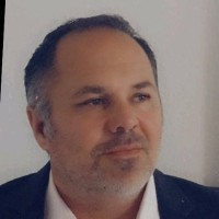 Yann L.