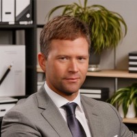 Dr. Christopher Beech