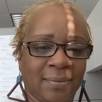 Nikolett Glover