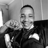Gert Molefe