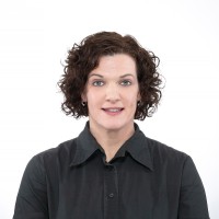 Jennifer Ployer, Mba