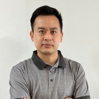 Xiangguo F.