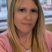 Becky Holstein, Cip