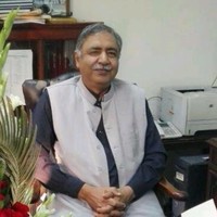 Dr Munawar