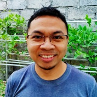 Hendra Tri S