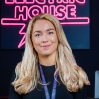 Lara Colville