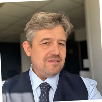 Daniel Senior International Financial Adviser